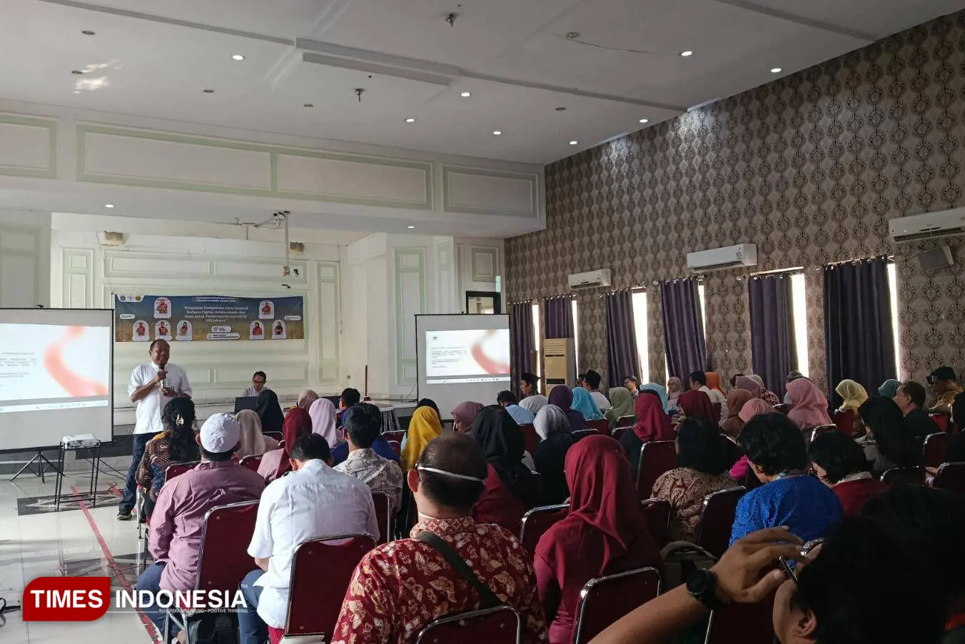 Dosen Rumpun Geografi FISH UNJ dan MGMP Geografi DKI Jakarta Gelar Pelatihan Penguatan Kompetensi Guru Berbasis Digital dan Riset