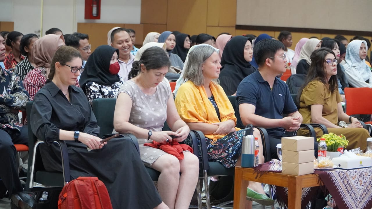 FIP UNJ Selenggarakan International Public and Lecture Series, Hadirkan Pakar Pendidikan Dunia